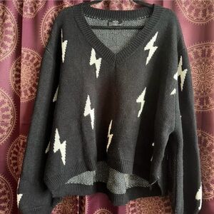 Dressed in LALA Black and White Lightning V-Neck Sweater - S